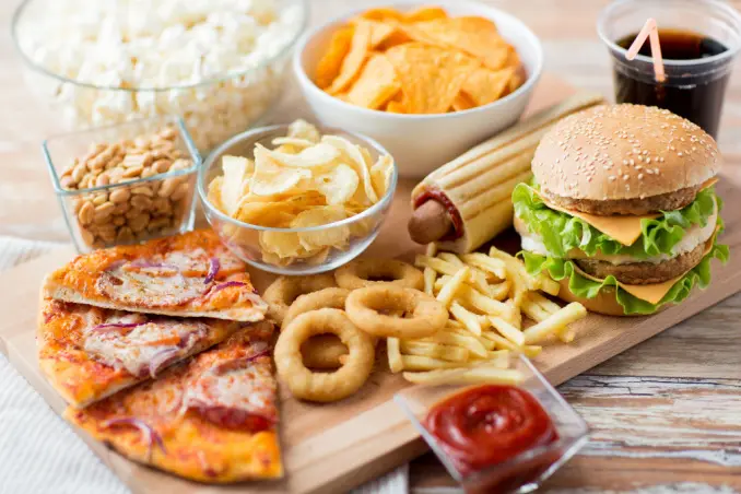 A range of fast and processed foods to avoid during withdrawals